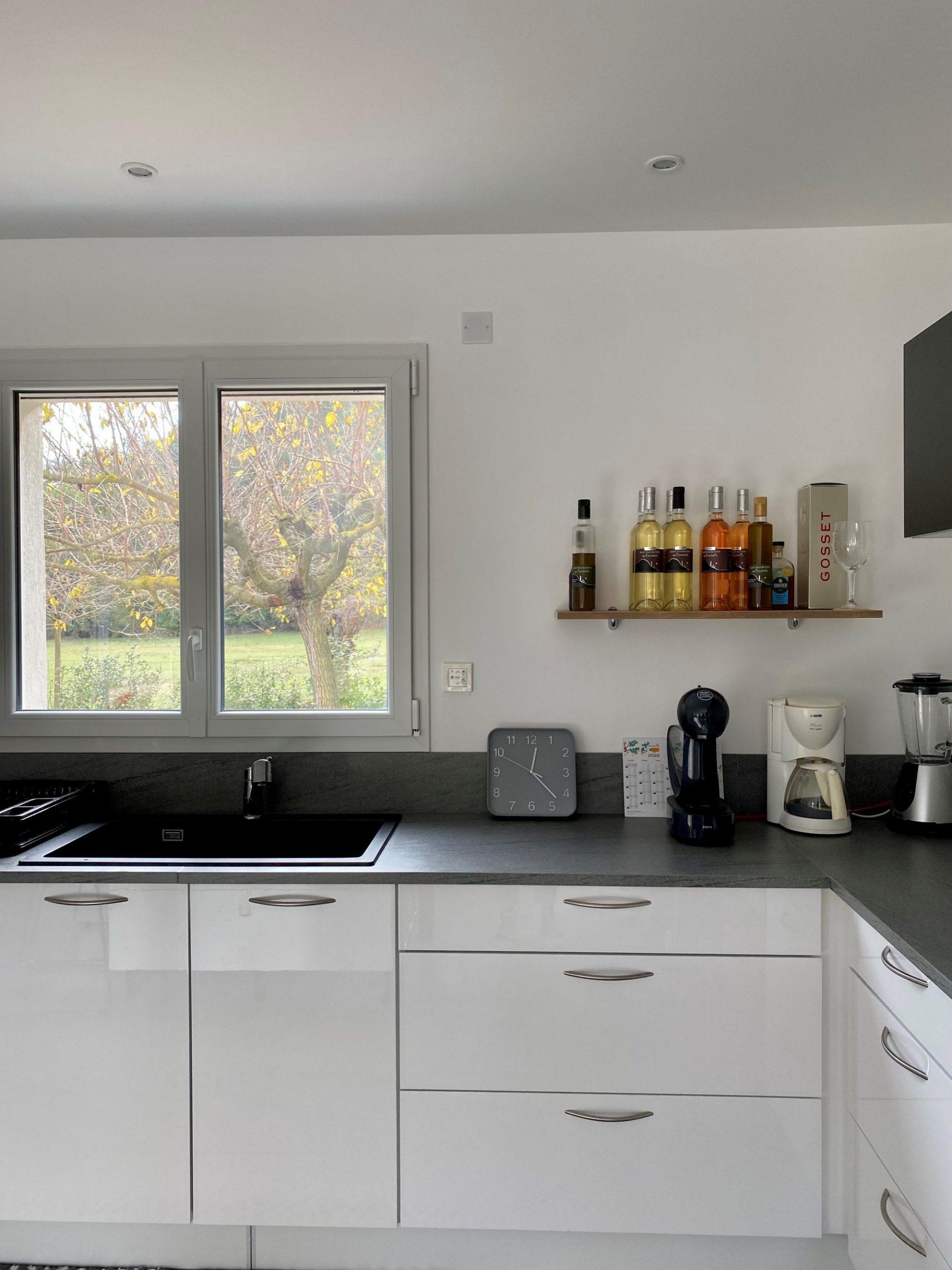 ACCUEIL + UN LIEU DE RECEPTION + LOGEMENT