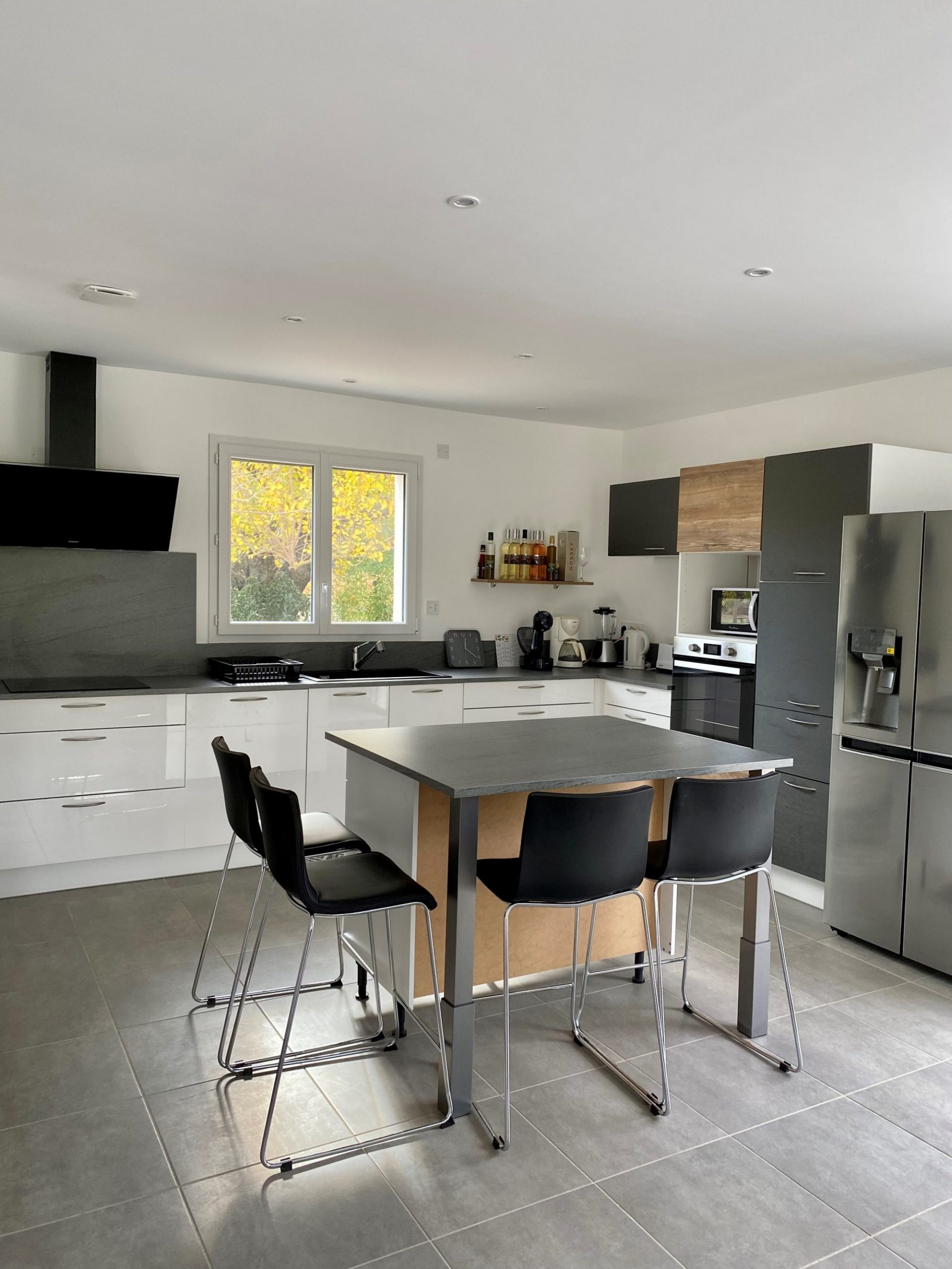 ACCUEIL + UN LIEU DE RECEPTION + LOGEMENT